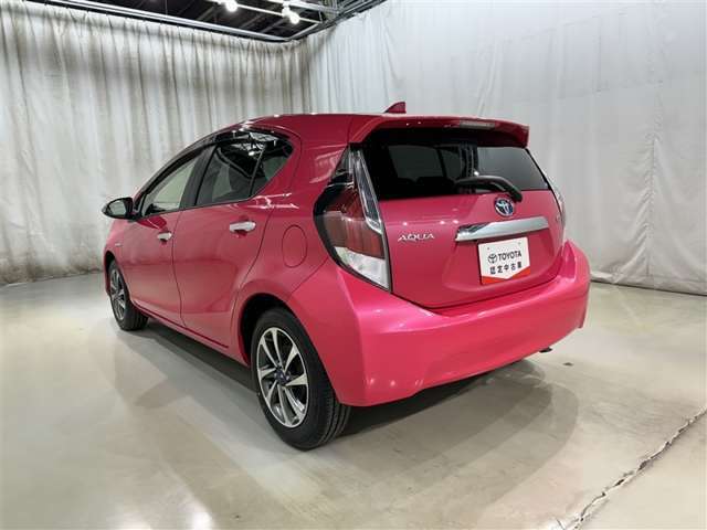 コンパクトカーは荷物も積めて小回りもききます！街乗りには便利なお車です！