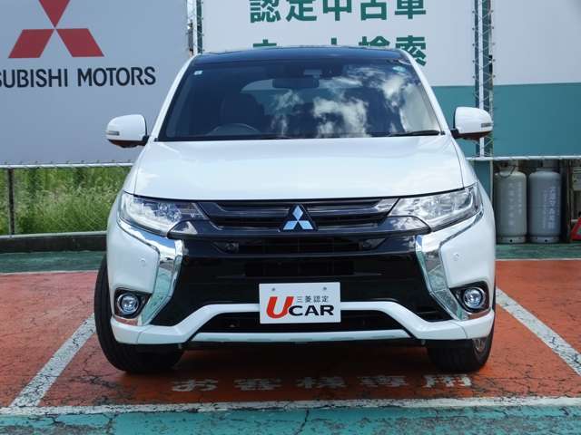 ワンオーナー車のアウトランダーPHEVが入荷しました。グレードは4WDのSエディションです。