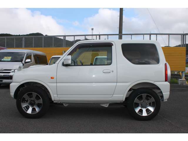【全メーカー新車取扱】中古車だけでなく新車も全メーカー取り扱っております。購入しやすいお支払プランも取り扱っておりますのでお尋ねください。軽自動車に関しましては常時10台新車現車を展示中！