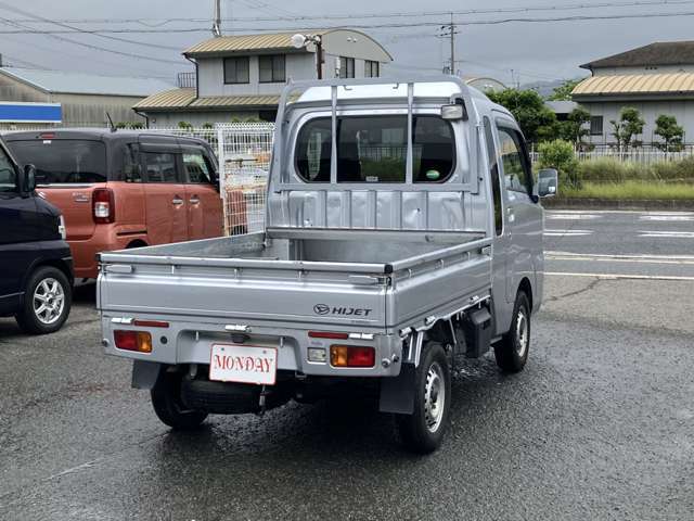 装備も充実しているので快適にお乗り頂けると思います。