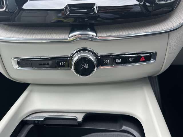 プレミアム輸入車をお探しになられている方へ、貴方の大切な1台をお届けします。たくさんのブランドを較べ、お愉しみ下さい。