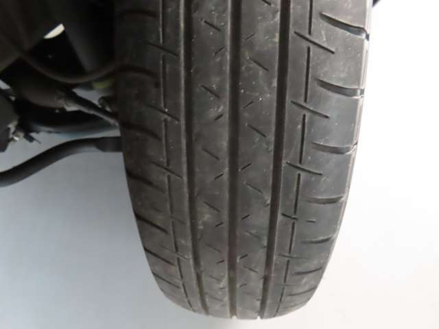 ☆タイヤサイズは195/80R15です☆