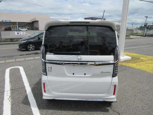 お車の保険は損保ジャパン・東京海上の代理店となります。