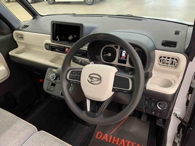 展示車両、並びに展示場の清掃を心掛けております。お車もご納車前にしっかり洗車して、清潔感が感じられる状態でお渡し致します。