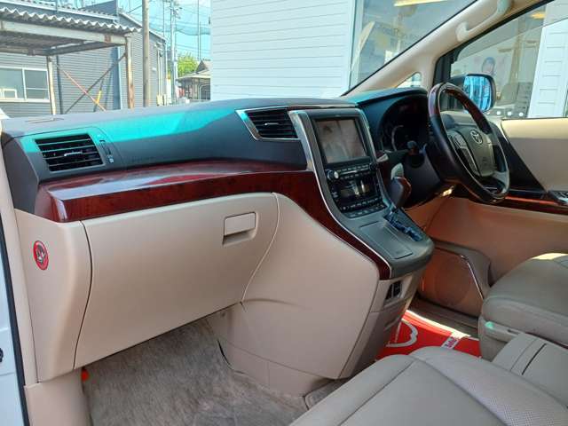 当店の車輌は直接ユーザー様から買取致しました出所のはっきりした車両のみをお値打ち価格で直販しております。