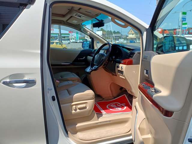 最長84回の中古車ローンも取り扱っております。　事前審査も行えますのでお気軽にご相談下さい。当社使用会社はオリコorジャックスで金利は8.9％です。