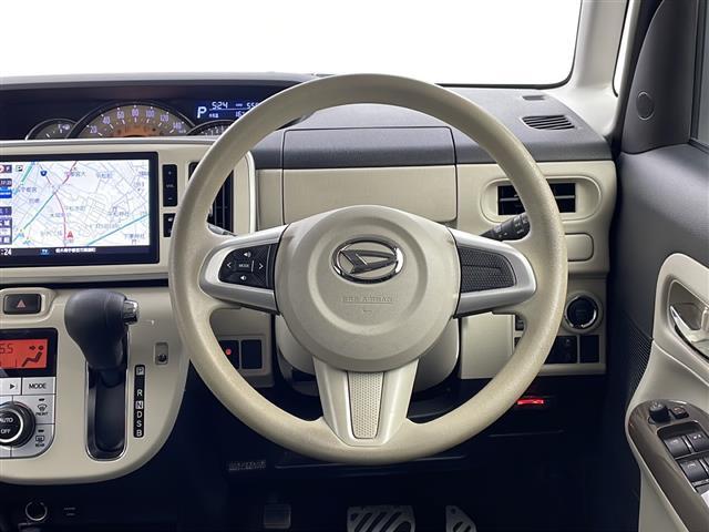 【ステアリング】軽い力で扱いやすいハンドルです。目立つ傷やスレなどなく綺麗な状態です！除菌プランいれていただくとさらに快適に！清潔なお車はお子様にも安心ですね！