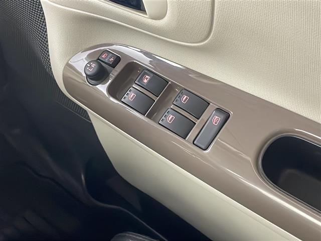 【窓操作部】軽い力で、窓を開けたり閉めたりすることができます！掲載箇所以外にご希望の写真がございましたら、お気軽にお問い合わせ下さい！メールや郵送でお送りさせていただきます。