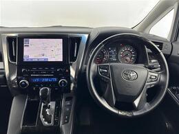 【ハンドル】『ハンドル/ステアリング』の画像になります。写真の内容に関してご不明点、ご質問等がございましたらお気軽にガリバー店舗までお問い合わせください。