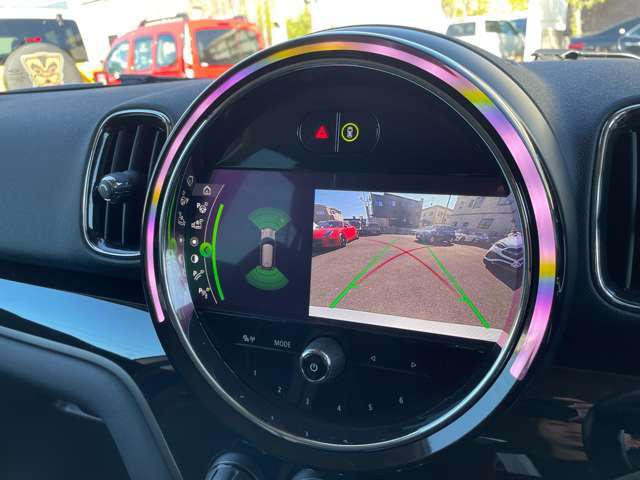 LIBERALAは、輸入車選びの新たなスタイルを提案するインポート・セレクト・ブランドです。オーナー様となる方がクルマから直接感じる感性を第一にした、最良の一台との出会いをコーディネートいたします。