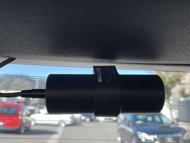 ご遠方の場合でも、下取り車両の金額を概算でお出しすることは可能でございます。車検証をお手元に、走行距離をご確認の上お問い合わせくださいませ。