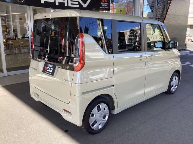 総額表示は愛媛県内で登録、納車を行った際のものとなっておりますので、その他の県に、お住まいの方は、スタッフまでご相談ください。