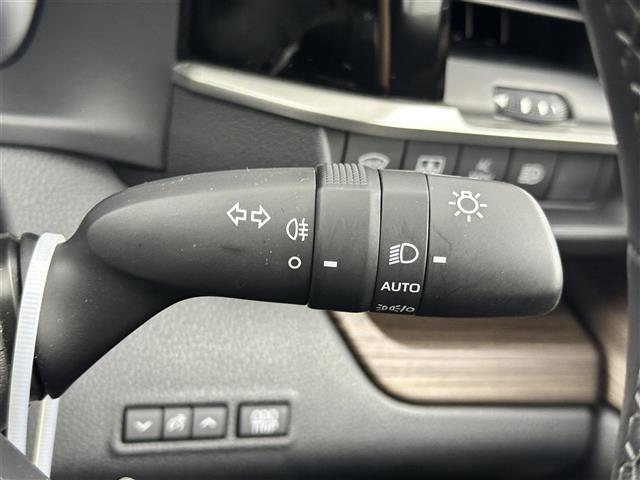 【運転席操作部】快適なドライブを楽しむための機能が装備されています！運転席から触れるので、使いやすいです！除菌プランいれていただくと、さらに清潔で安心していただけます！