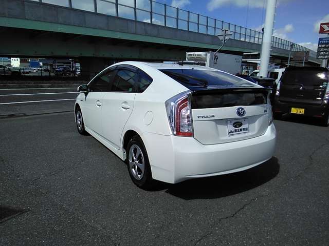 当店にて、車を購入頂きましたお客様は、車検時に検査費用を1万5千円（税別）で検査させて頂きます。また、速太郎車検は約1時間で終わる立ち会い型車検ですので、車検を受けられたその日に乗って帰れます♪