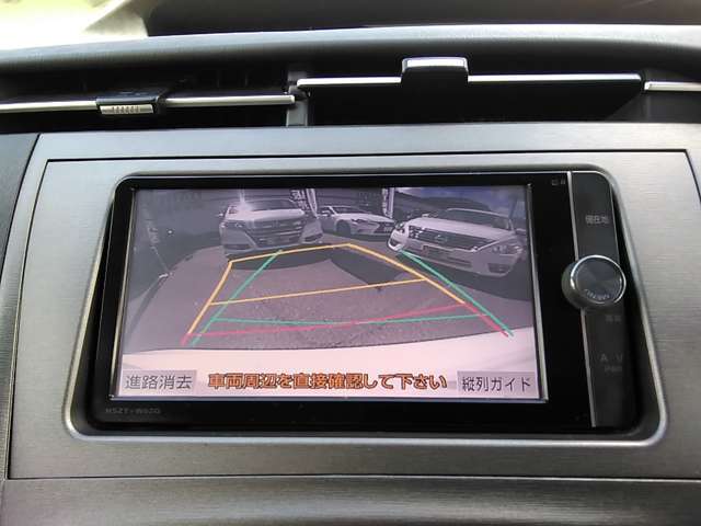 バックモニターで安心駐車♪