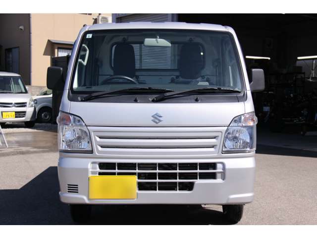 全車、車両価格に整備費用が含まれております。交換部品の基本はE/Gオイル、オイルエレメント、ワイパーラバー全数ですが、ベルト、タイヤ、バッテリー等も状態次第で交換、事前点検で交換部品を洗い出し済みです
