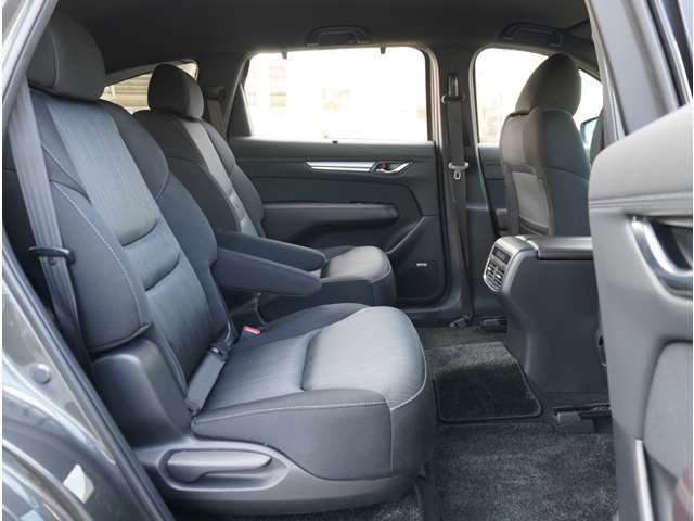 【ディーラーの車は高い？】実はそんなことないんです！ディーラーはオークションなどを使わず、自社で車を仕入れているので安いんです☆さらに諸費用も明確で安いので、総額で比較してみてくださいね♪