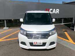 当店は諸費用も含めた総額表示を行っております。諸費用には車庫証明費用が含まれています。また、店舗納車を推奨しておりますので納車費用は含まれておりません。