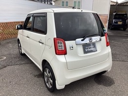 自社整備工場で点検整備をおこなってからお渡ししています。車検が残っている場合は『12ヶ月点検整備』を、車検整備付きの場合は『車検整備』をおこないます。整備費用は車両本体価格に含まれています。