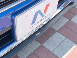 【STIエアロ】人気のSTIエアロを装備！クルマの外観がよりスタイリッシュになり、街中で存在感あふれる1台に♪将来買い替える時にもリセールに影響しやすく、価値ある人気の装備です！