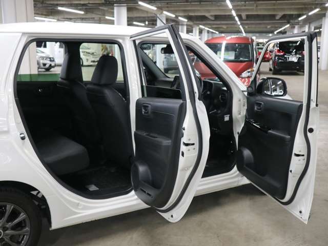 毎日新規物件入庫！3500台の高品質車をぜひとも、ご自身の目で直接ご覧になって、ご実感下さい、自身を持ってお勧めいたします。