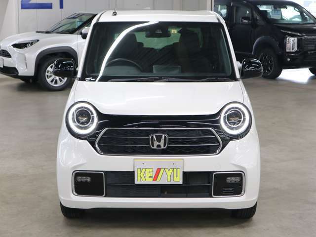自社陸運局指定工場完備！国家資格車検検査員資格を持った整備士による整備。走行に関係のない所も不具合箇所があれば修理してお渡しいたします。