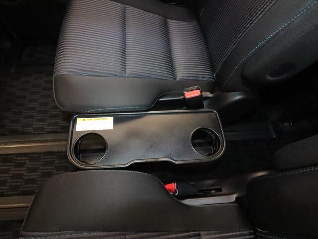 お車のご購入は　カーセブンメガ三郷店にお任せ！入庫の流通がシンプルでおトクな下取り車、買取車が多数在庫！また、とても魅力的なオークションカーも勢ぞろい♪広大な展示場に300台以上の在庫がございます♪
