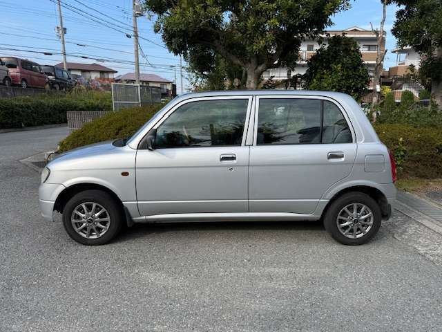 毎月平均5台は全国からお電話やメールのみでのご注文を頂いております。オートクリスタルは遠方のお客様への販売は自信がございます。気になった車両がありましたら、まずは通話料無料ダイアル　0078-6002-871157