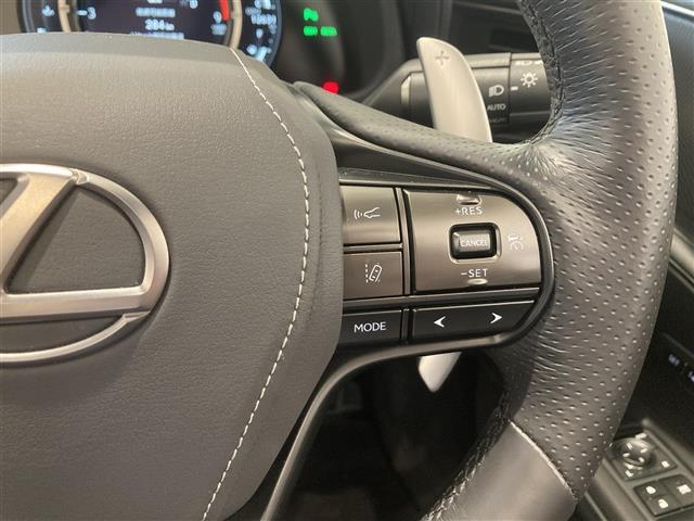 【運転席操作部】『運転席周辺の装備』の画像になります。快適なドライブを楽しむための機能が装備されています！運転席から触れるので使いやすいです！