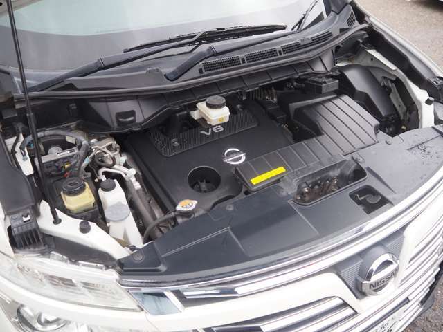 当社では入庫時にアイドリングチェック、試乗、装備品の確認を行っております♪