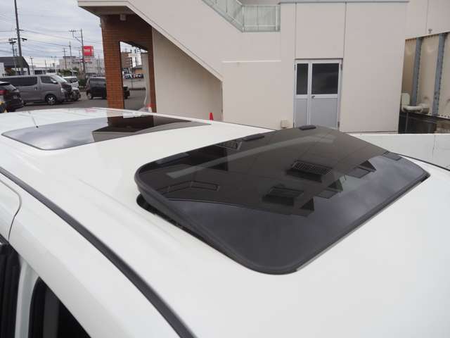 オプションのツインサンルーフ！開放的なドライブを楽しんで頂けます♪
