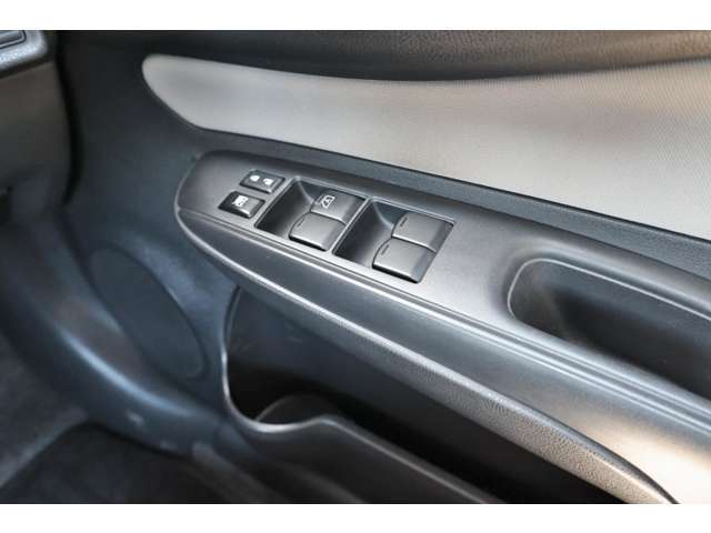 当店は他にも様々なお車をご用意しております。「在庫一覧」より、是非ぜひ他のお車もご覧ください☆きっとあなたにピッタリのお車が見つかりますよ♪