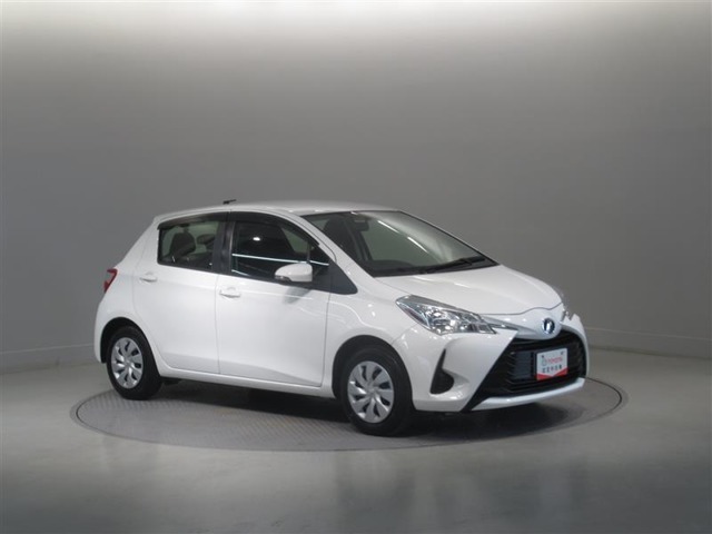 ご覧の車両以外にも多数のU-Carを展示販売しております。