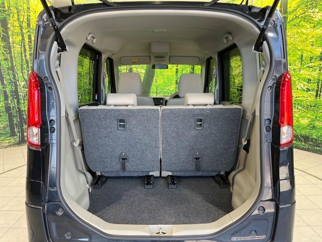 普段のお買い物や通勤、送迎等に十分な荷室スペースを確保しております。セカンドシートを倒すと、大きな荷物の積載も可能です♪