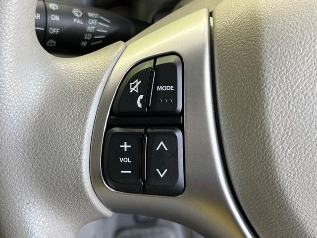 【ステアリングスイッチ】運転中、前方から目線をそらすことなく、オーディオ等の操作が可能な便利機能！安心＆快適なドライブを演出してくれます♪