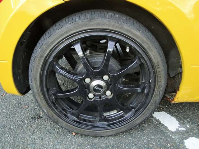 社外16インチアルミ付けてます☆