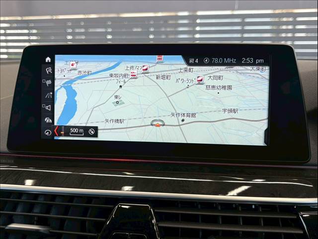 純正ナビ搭載でロングドライブも快適！