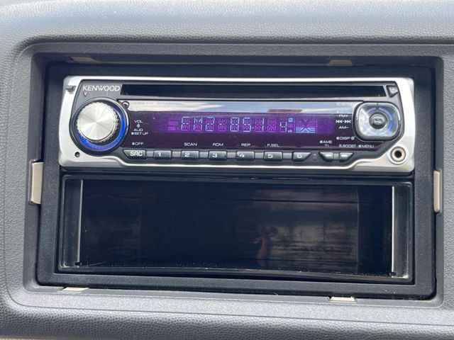 お好きな音楽を車内でお楽しみいただけます♪スピーカー交換・ウーハー追加などの音質向上や、最新ナビ・後席モニター等の取り付けも是非ご相談ください！