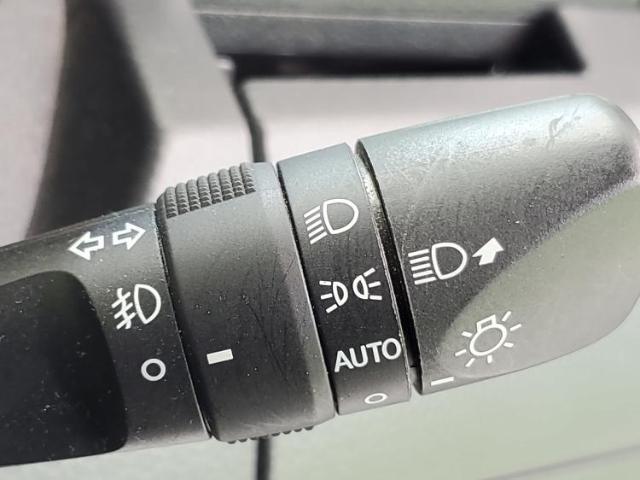 国産車から輸入車まで多様なお客様のニーズのお応えできるように、全国規模で豊富な在庫展開！車のことならWECARSへ！