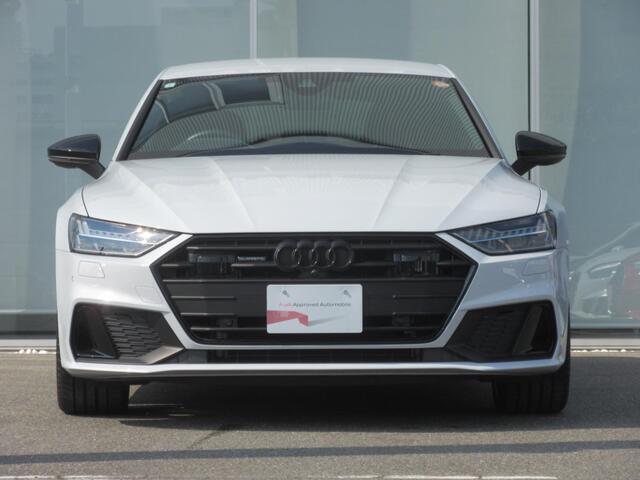 《認定中古車納車前点検100項目・高度な訓練・教育を受けたアウディ専任メカニックが、100項目に及ぶ精密な点検を実施いたします。》