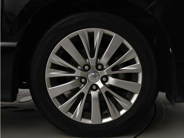 お客様のお好みの新品18インチ、19インチ、20インチホイール装着可能！ダウンサスなどローダウンも取付可能です！ヴァルドやワークなどのメーカー品も取り寄せ可能です！