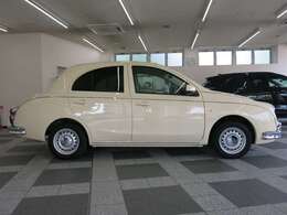 メイクアップ車両とは・・・中古マーチをベースに光岡新品ビュートパーツを使用し作り上げられたこちらの車両。