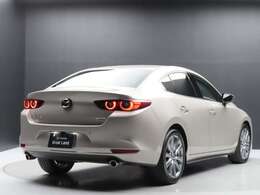 【デモUP】弊社の試乗車として使用したMAZDA3を、中古車として販売開始いたしました。走行距離も少なく禁煙車で、内外装共にキレイなMAZDA3です。ぜひご覧くださいませ。