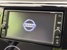 【純正ナビ】人気の純正ナビを装備。オーディオ機能も充実しており、Bluetooth接続すればお持ちのスマホやMP3プレイヤーの音楽を再生可能！毎日の運転がさらに楽しくなります！！