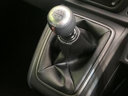 【フロア6速MT】走りの6速MT！！スポーティーな走行をお楽しみいただけます♪