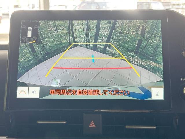 【10型ナビ機能付きディスプレイオーディオ】ナビ機能搭載の他、お持ちのスマートフォンと連携して、ナビやbluetoothでの音楽再生が可能です♪デザインはもちろん操作性も良好！