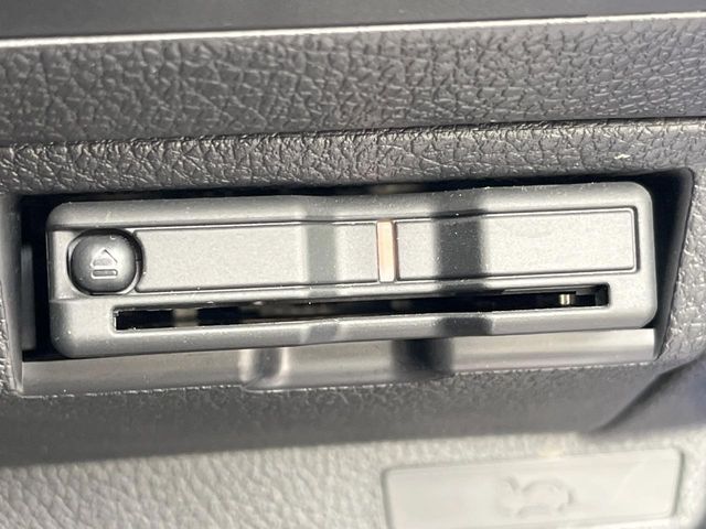 【ETC】高速道路の料金所をストレスなく通過！話題のスポットやサービスエリアに多い「スマートIC」利用時は必須のアイテムです。当店でセットアップを実施、ご納車当日からすぐにご利用いただけます！