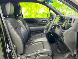 「この車の写真をもっと見たい」「状態が気になる」「この装備はついている？」どんな小さな疑問でもお気軽にお問い合わせください！