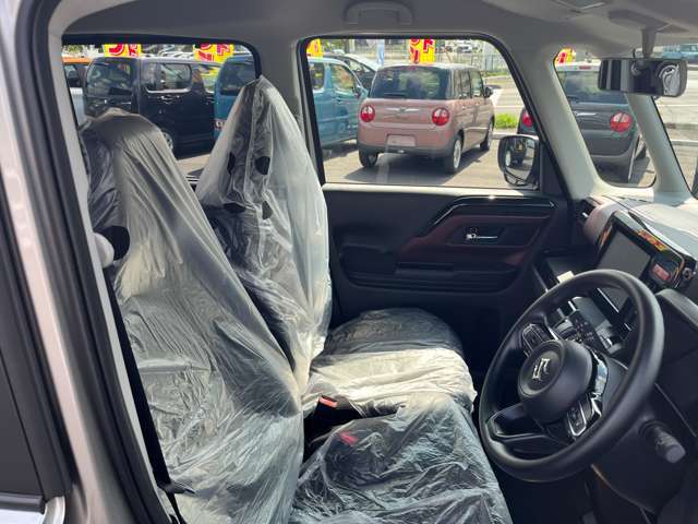 自動車の販売はもちろん、各種自動車保険の取り扱いをいたしております。当社で自動車保険に加入頂ければ、レッカーサービス、面倒な事故対応や修理等も窓口一つでサポートいたします。