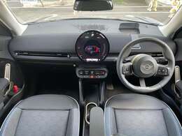 地域最大級の展示台数！お気に入りのお車があれば、ぜひステアリングを手にしてください。稀少モデルも鋭意取り揃え、幅広いニーズにお応え致します。スタッフ一同皆様のご来店を、心よりお待ち申し上げます。